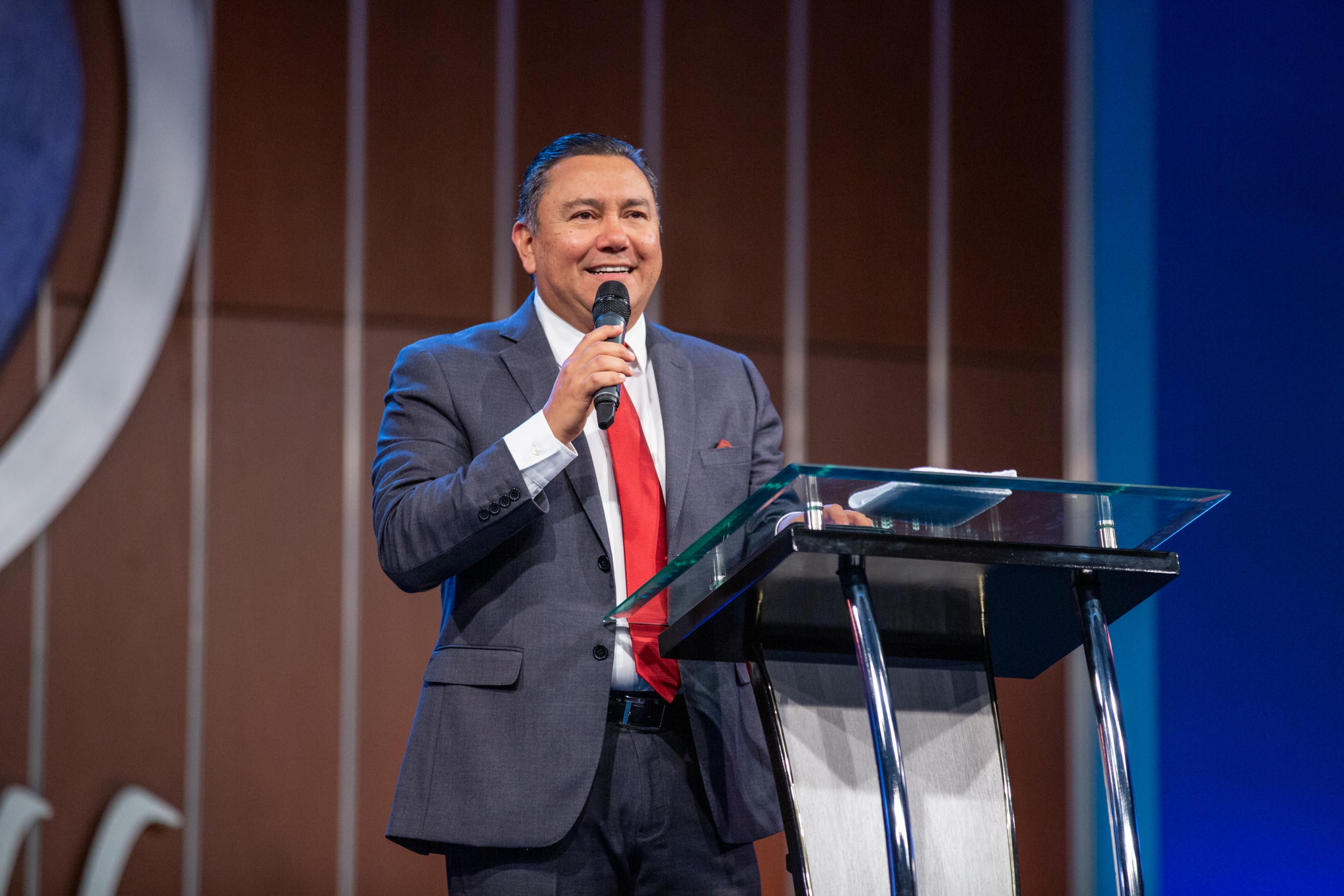 Pastor Javier Bertucci